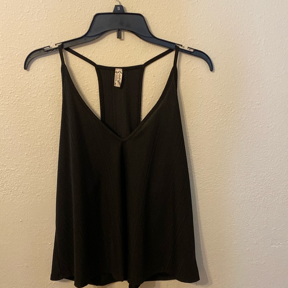 Black loose top